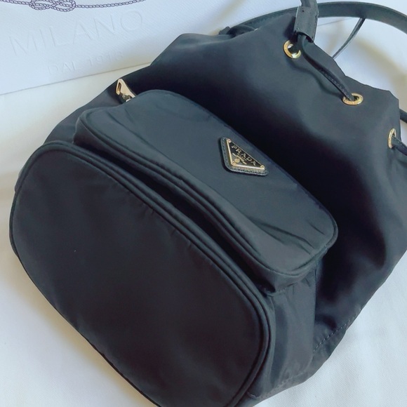 Prada bucket bag - Picture 7 of 15